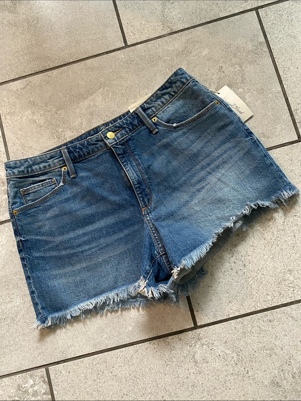 Universal Thread Distressed Medium Wash Blue Denim Cutoff Shorts